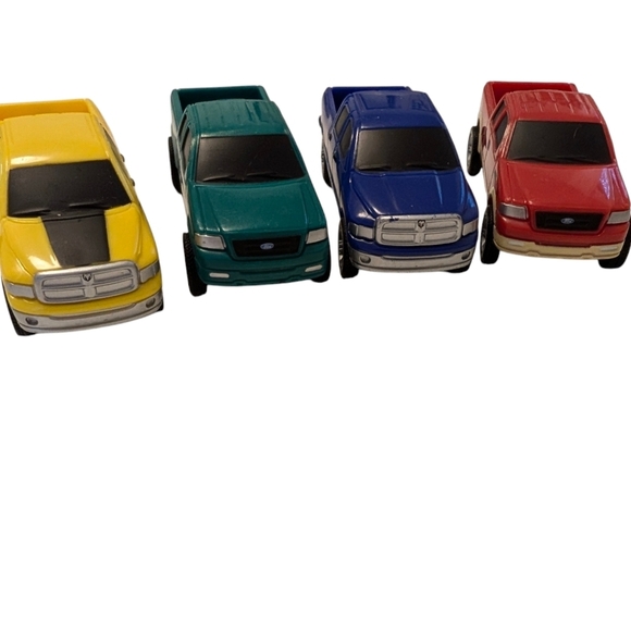 MATCHBOX Pickup Trucks Ford Dodge Ram 4-Piece Set Vintage - Picture 1 of 16